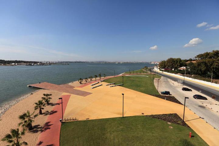 Apartamento Remodelado No Seixal Seixal  Exteriör bild